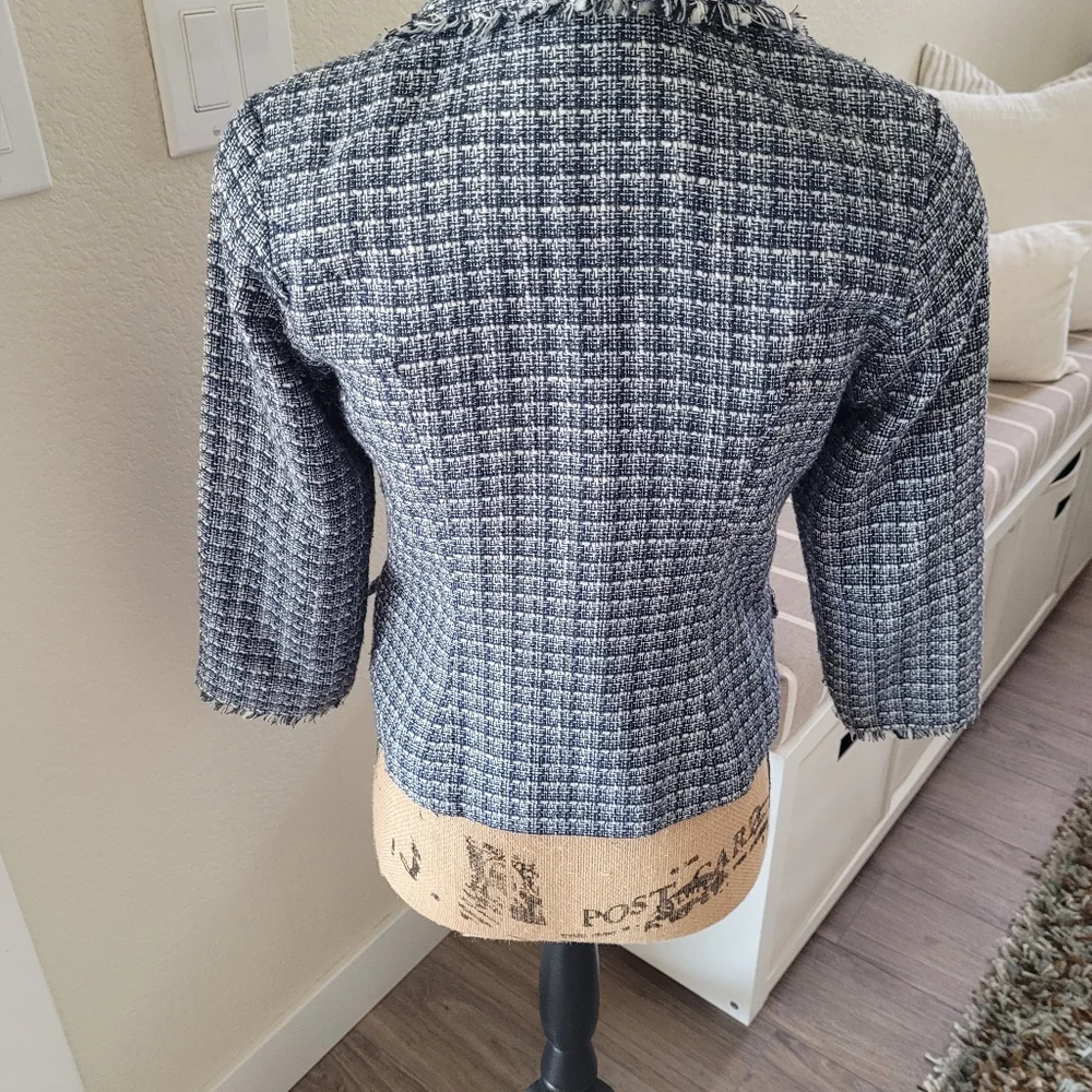 Blazer - Picture 7 of 12